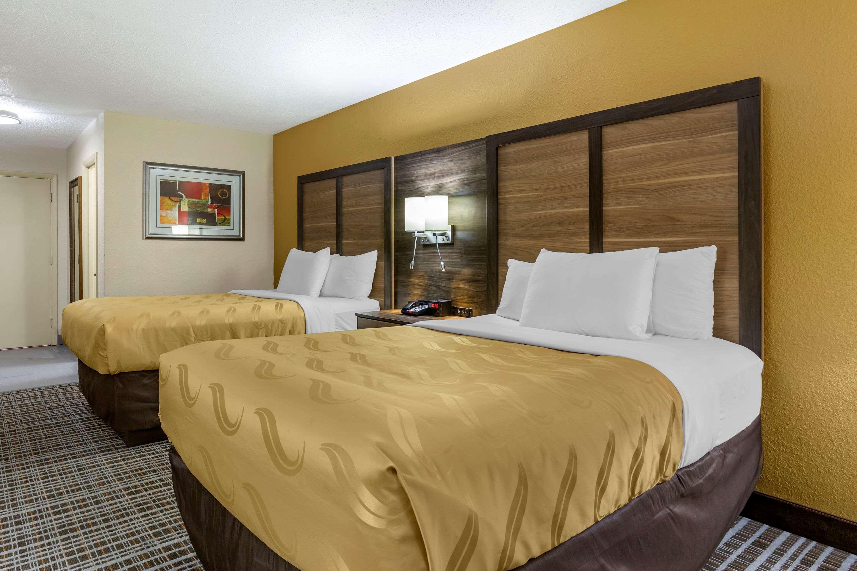 Quality Inn & Suites - Greensboro-High Point Экстерьер фото