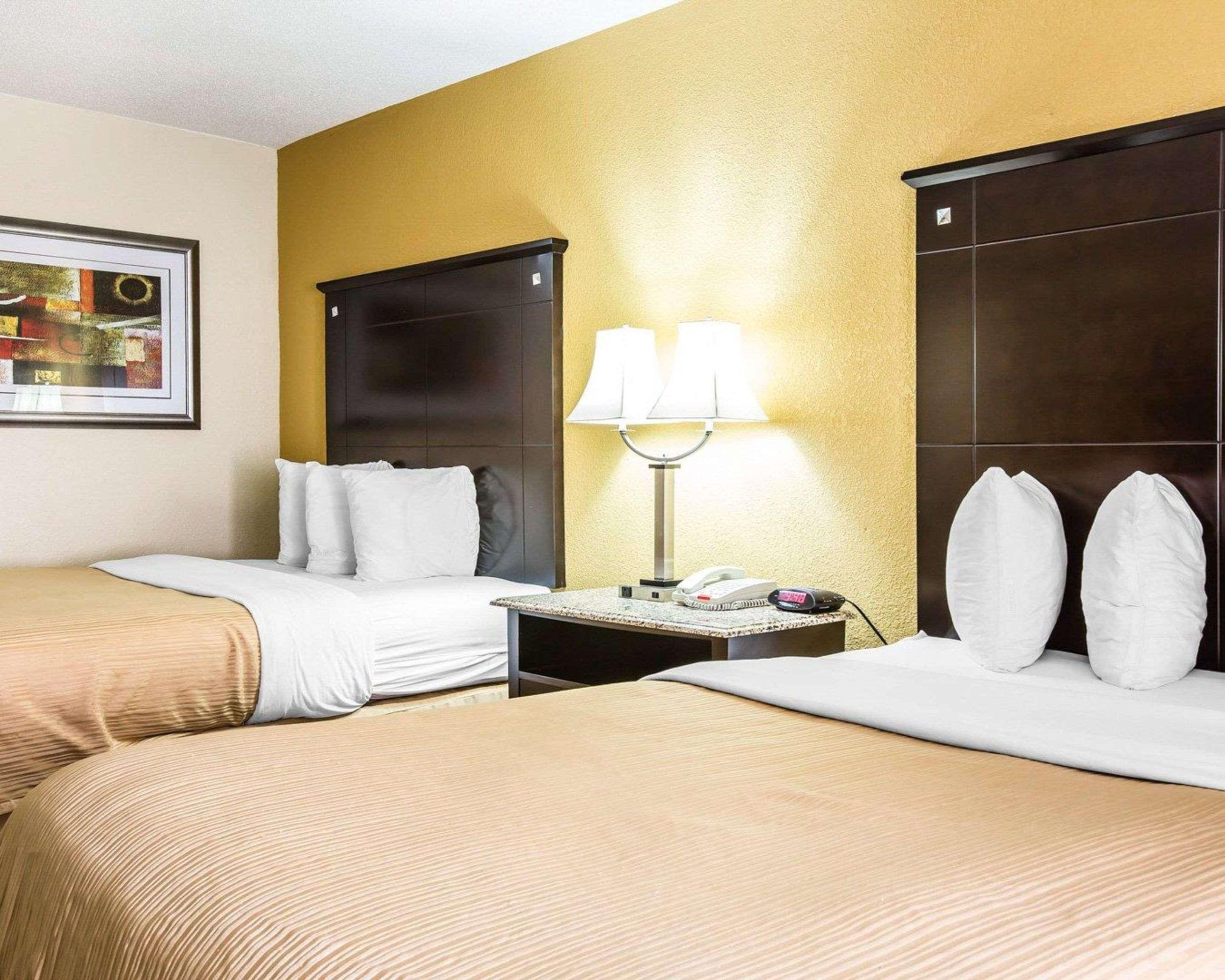 Quality Inn & Suites - Greensboro-High Point Экстерьер фото
